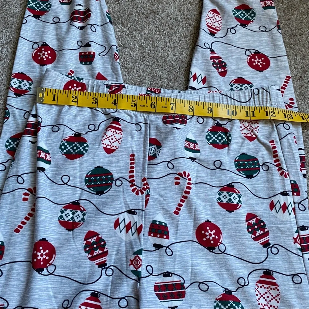 Kids Christmas Holiday 2 piece pajama set, size XL soft and stretchy Derek Heart
